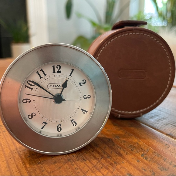 Vintage Coach Travel Clock with Case ⏰ - Picture 1 of 13